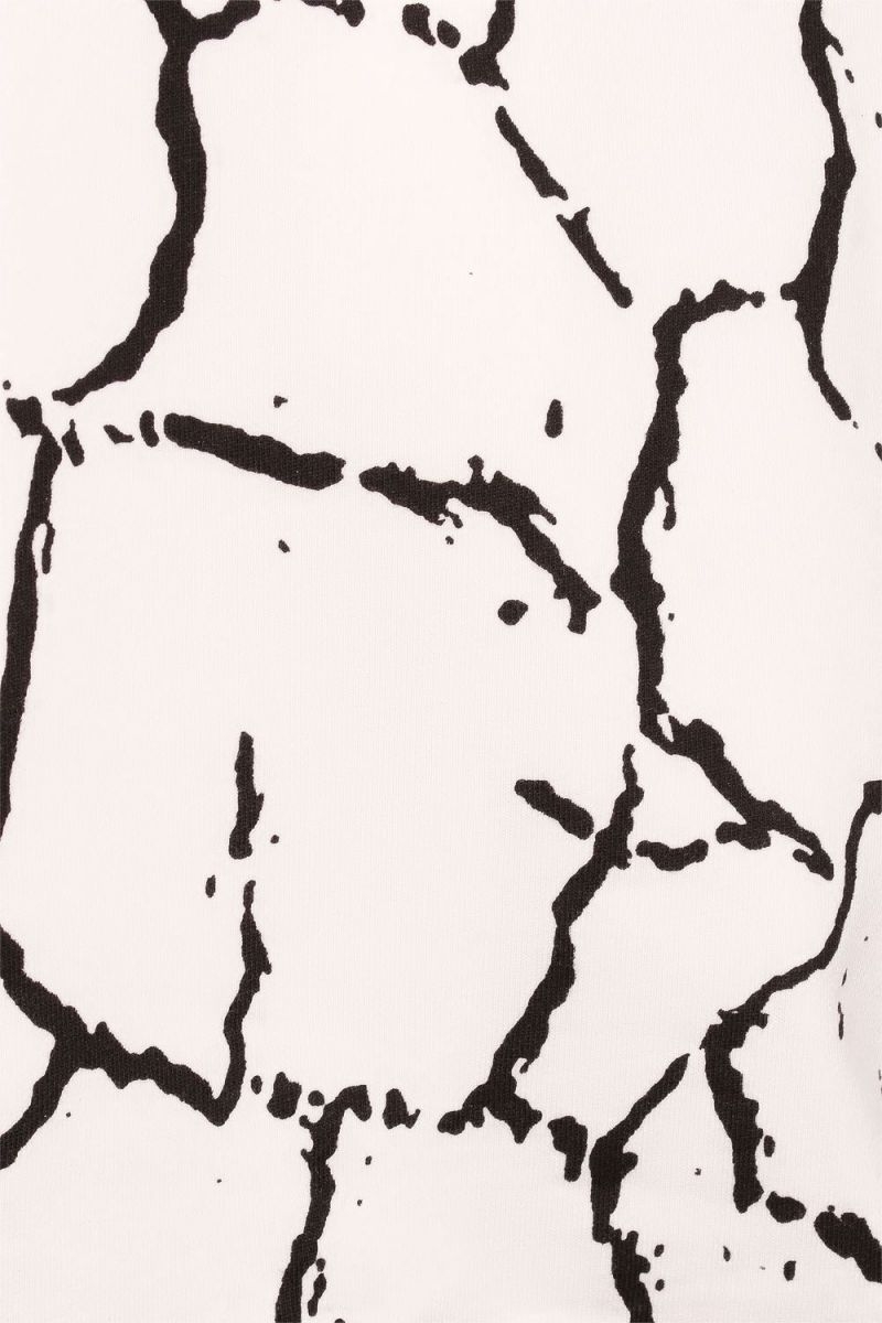 Chaqueta comber estampado blanco y negro